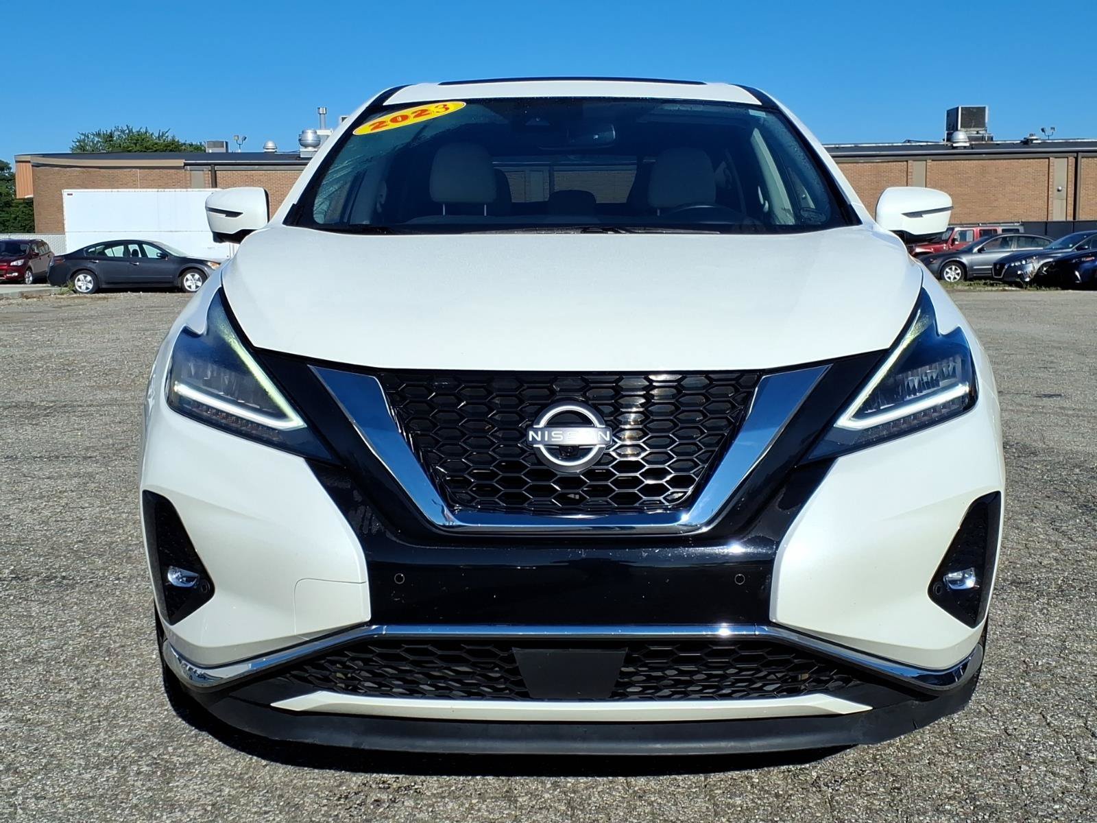 Used 2023 Nissan Murano SL w/ SL Moonroof Package AWD/4WD image 2