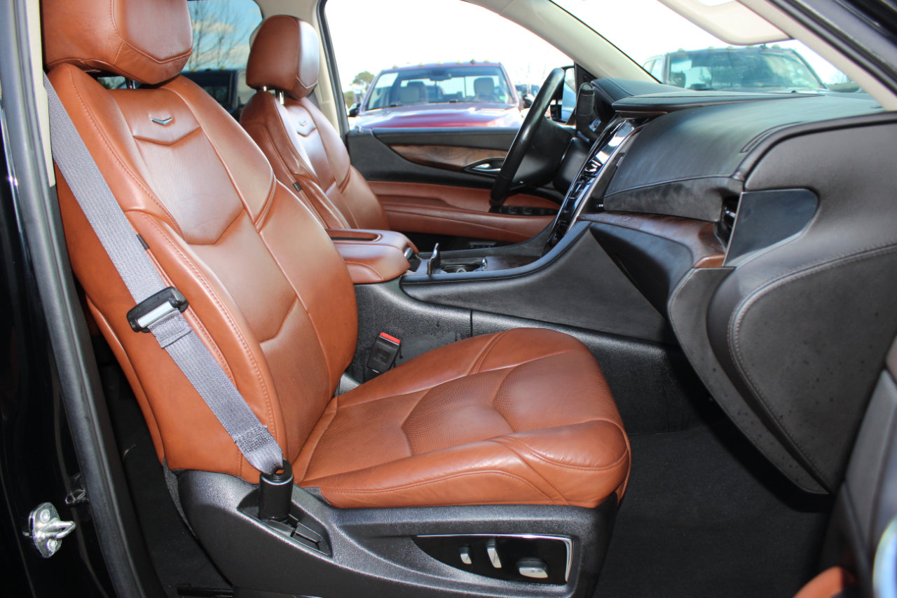 Used 2016 Cadillac Escalade ESV Premium image 25
