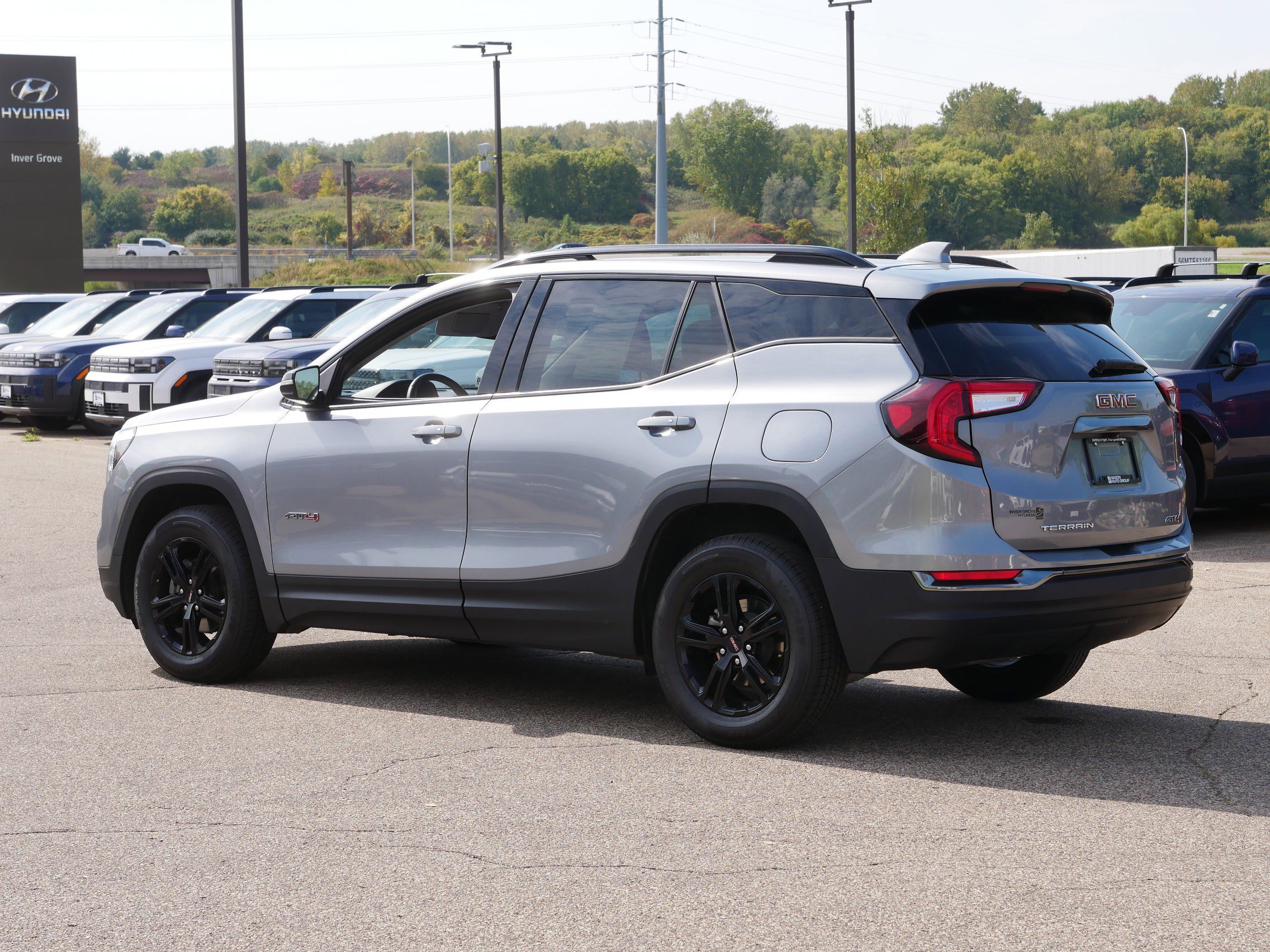 Used 2023 GMC Terrain AT4 AWD/4WD image 8