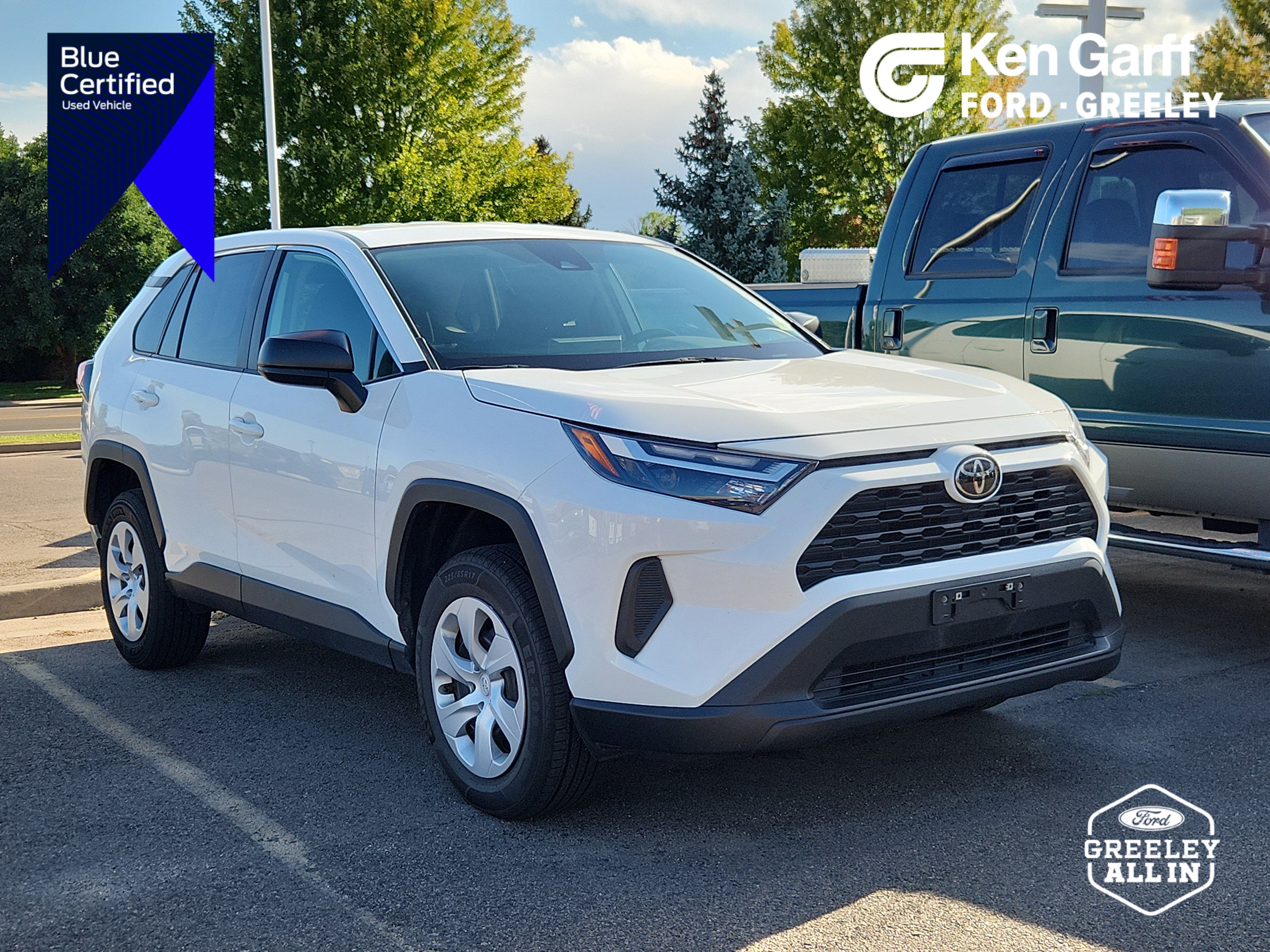 Used 2025 Toyota RAV4 LE AWD/4WD image 1