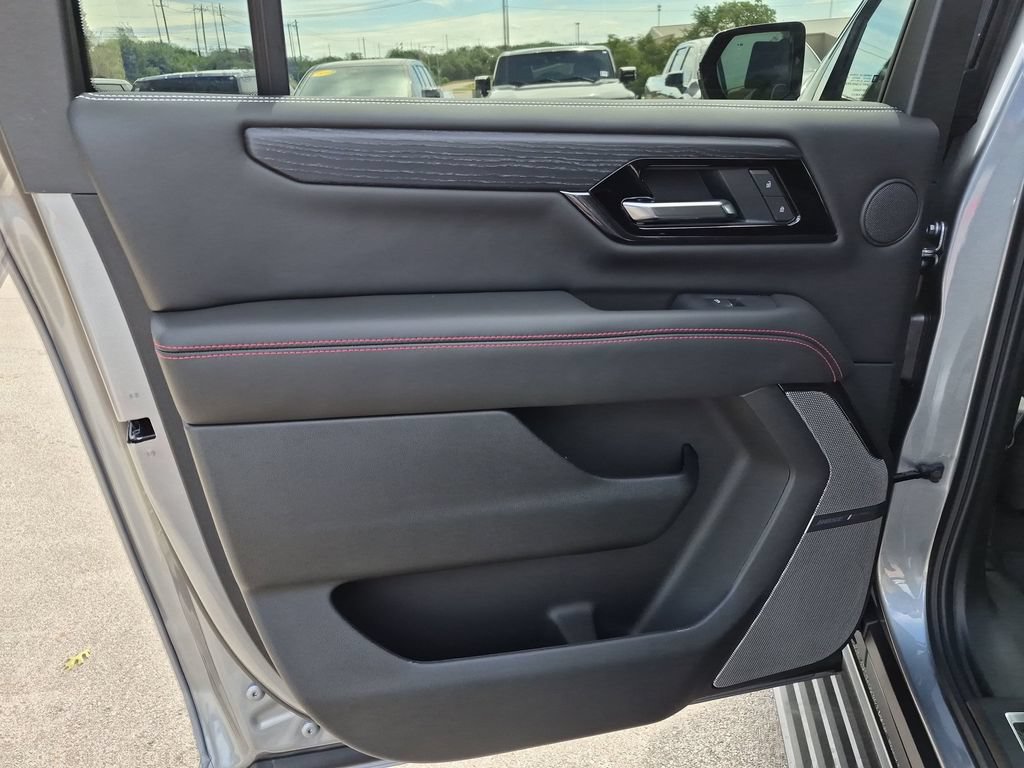 New 2026 GMC Yukon XL AT4 Ultimate AWD/4WD image 39