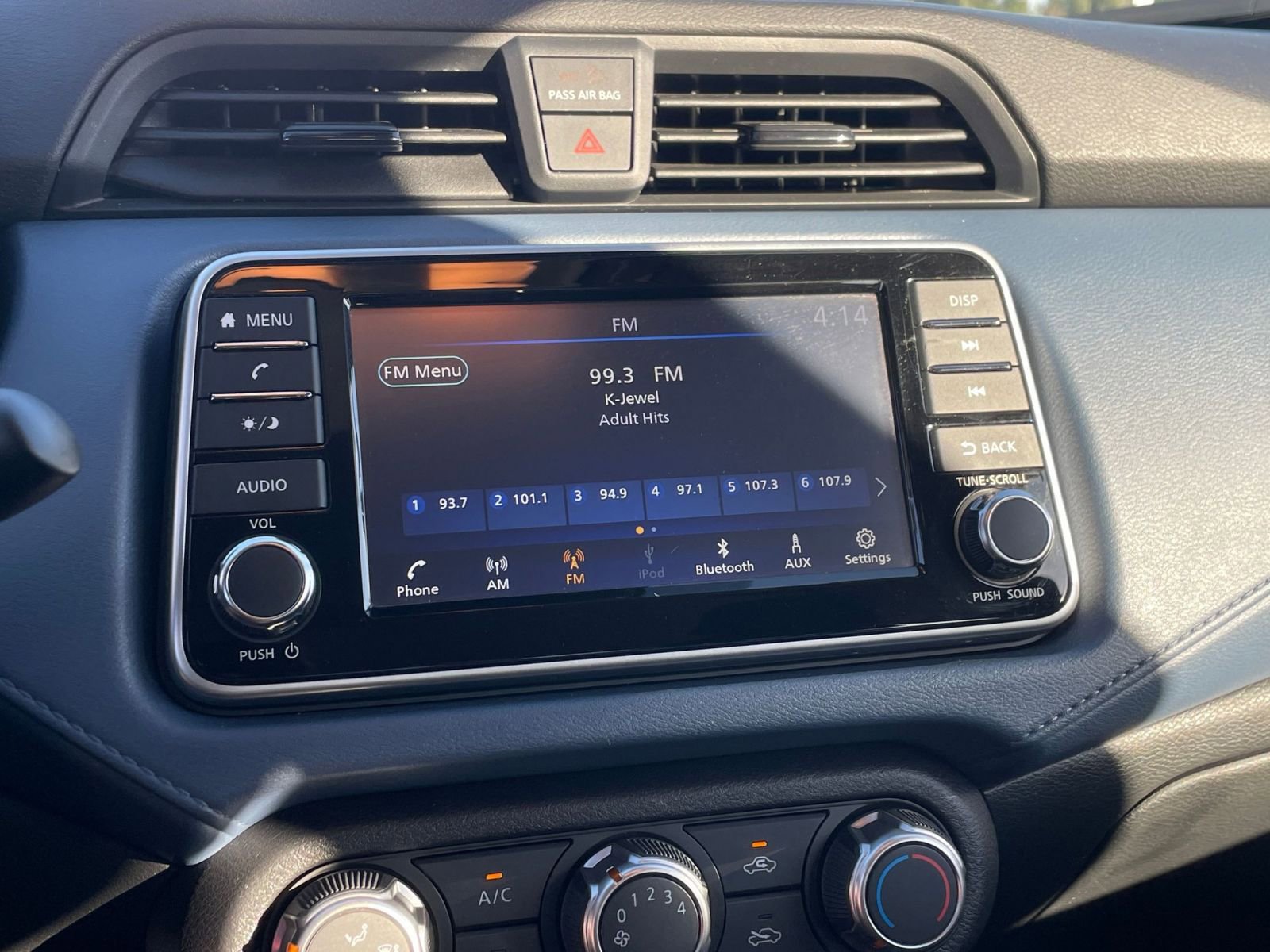 Used 2025 Nissan Versa SV image 20