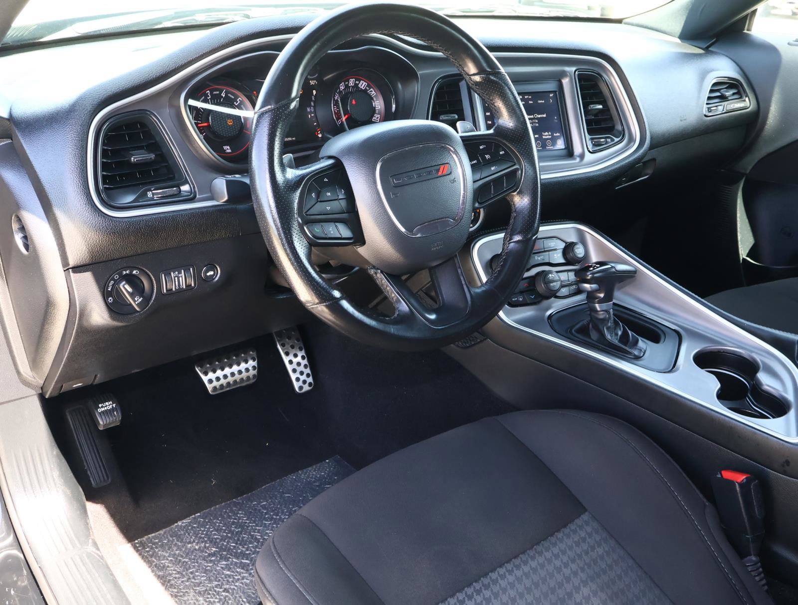 Used 2022 Dodge Challenger R/T w/ Blacktop Package image 9