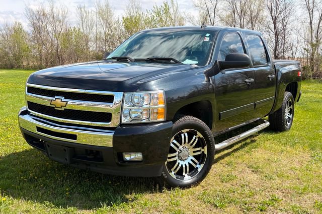 Used 2010 Chevrolet Silverado 1500 LT w/ Power Pack Plus AWD/4WD image 2