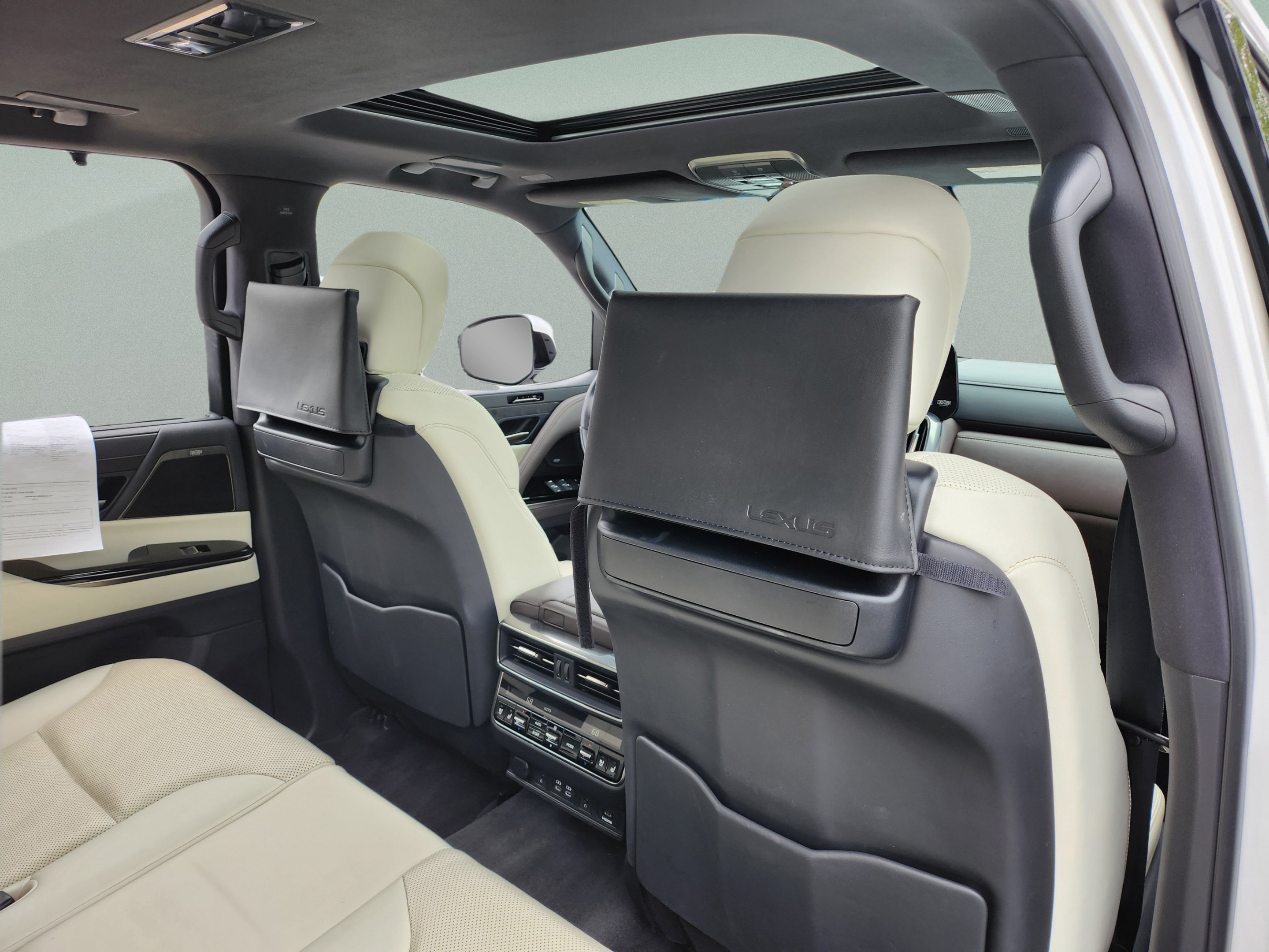 Used 2023 Lexus LX 600 4WD w/ Accessory Package (Z1) image 27