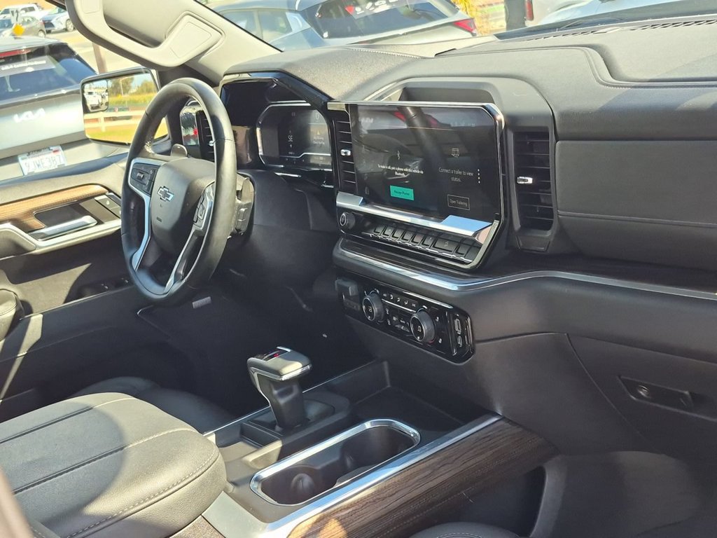 Used 2024 Chevrolet Silverado 1500 RST w/ Convenience Package II AWD/4WD image 29
