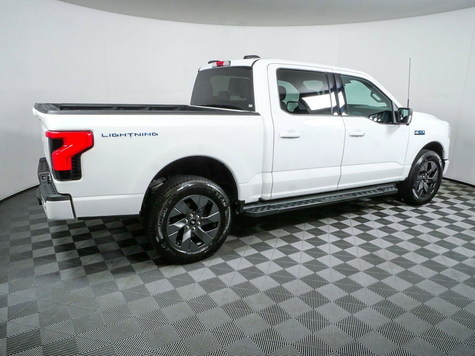 Used 2024 Ford F150 Lightning Flash AWD/4WD image 2