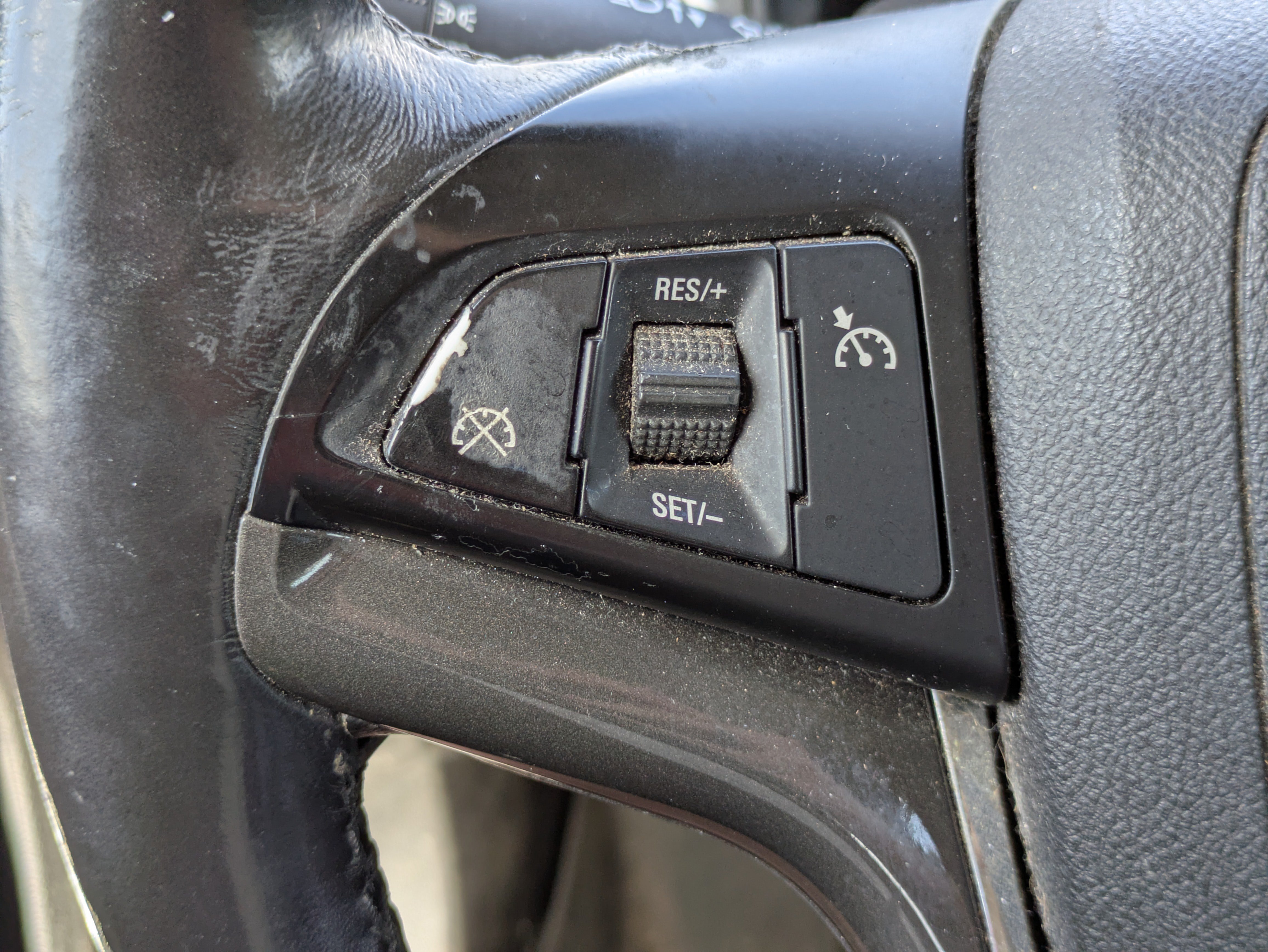 Used 2014 Chevrolet Volt FWD image 21