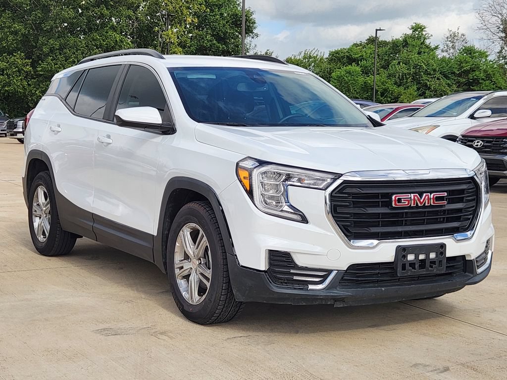 Used 2022 GMC Terrain SLE w/ Driver Convenience Package FWD image 3