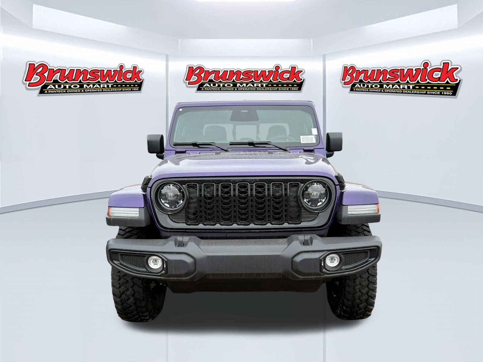 New 2026 Jeep Gladiator Sport AWD/4WD image 2