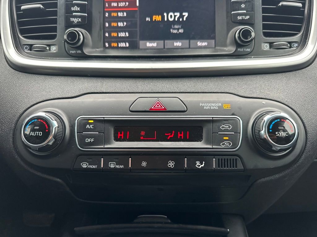 Used 2019 Kia Sorento LX image 17