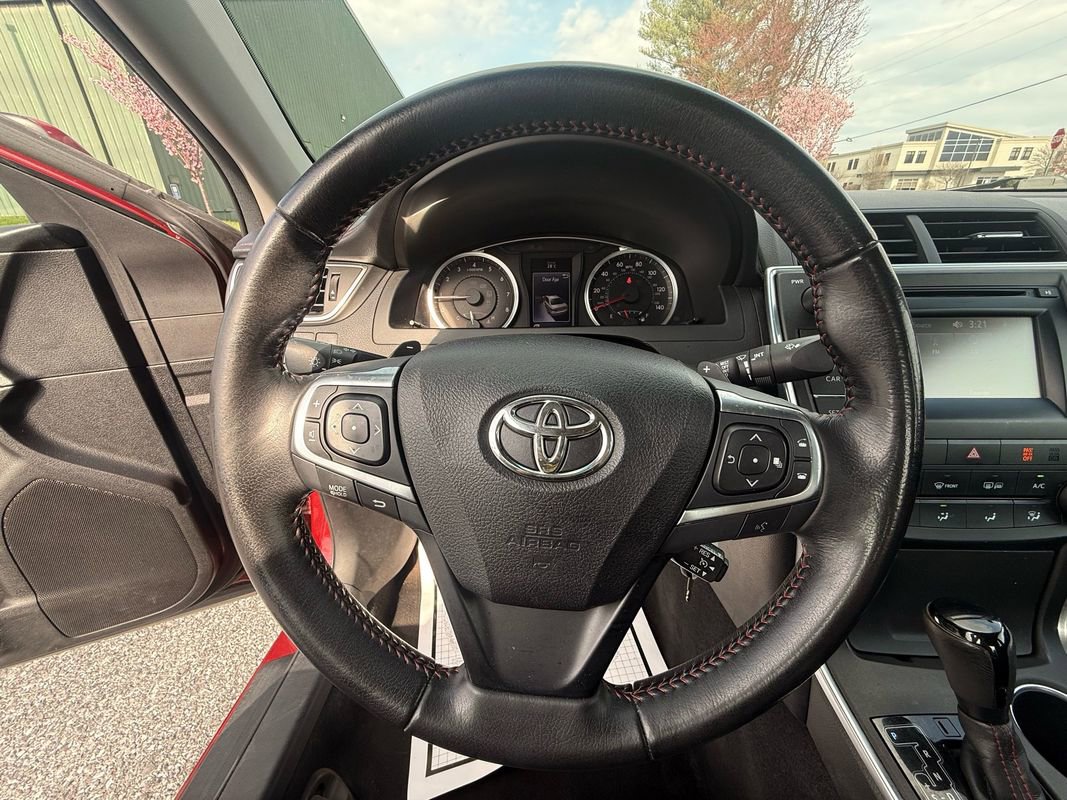 Used 2016 Toyota Camry SE image 20