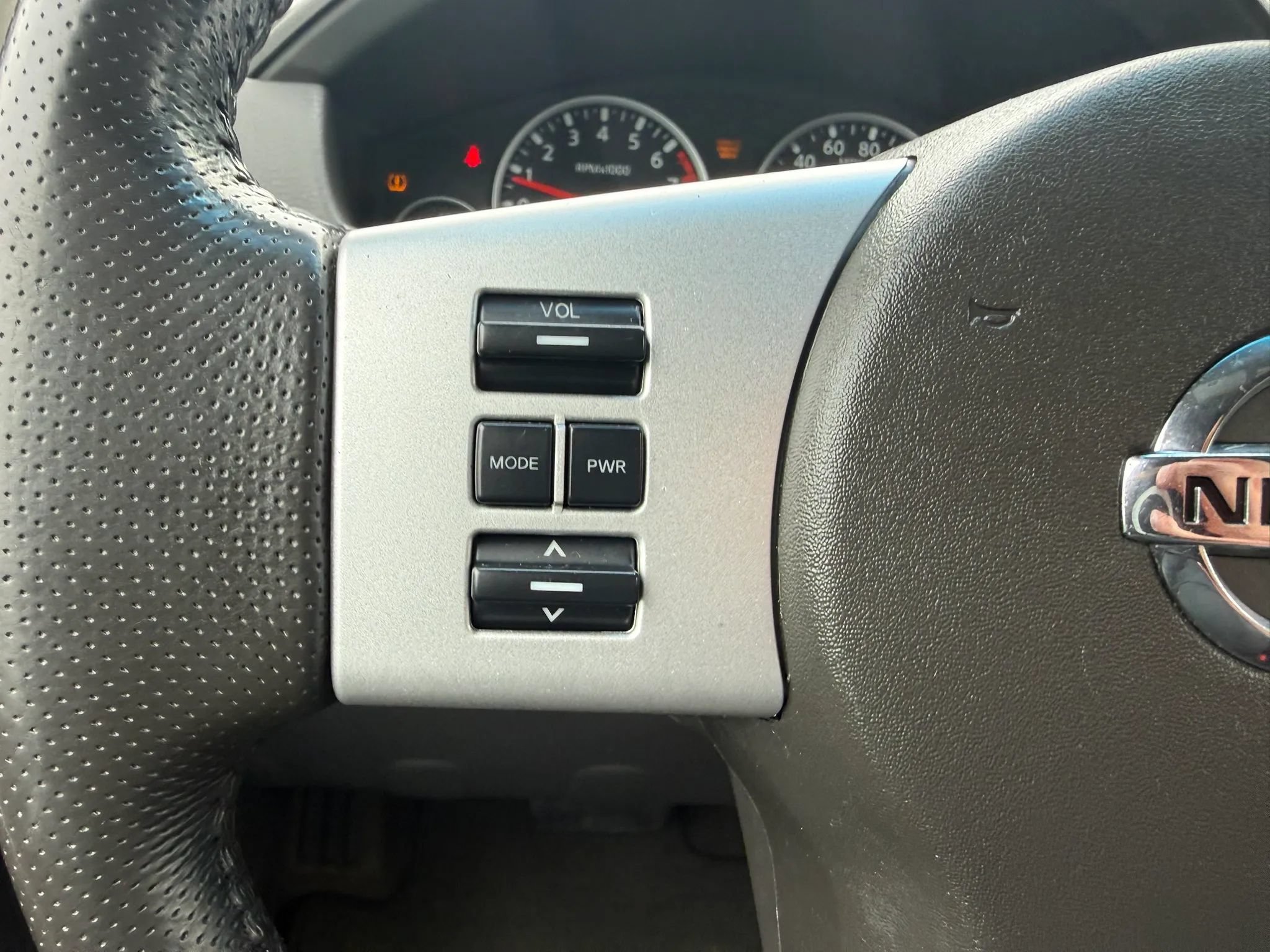 Used 2008 Nissan Pathfinder SE w/ Leather Pkg AWD/4WD image 17