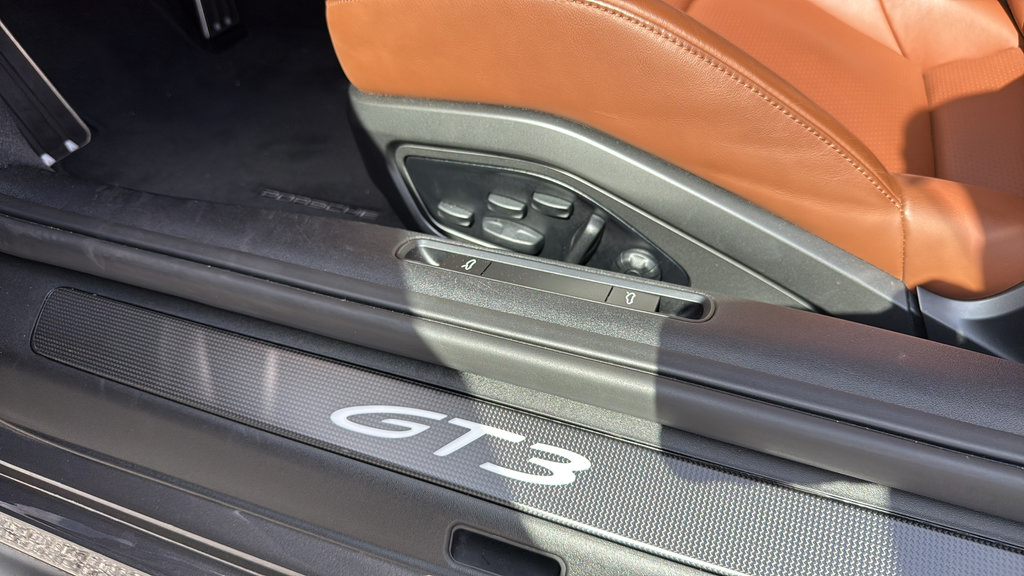 Used 2022 Porsche 911 GT3 RWD image 20