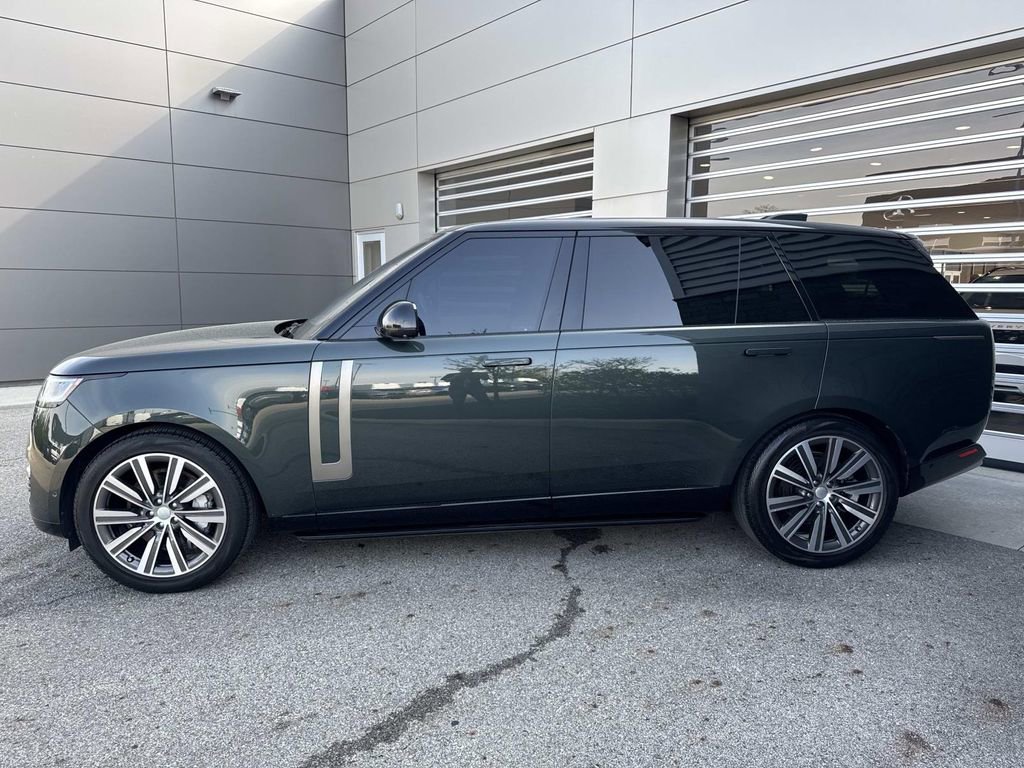 Certified 2023 Land Rover Range Rover Long Wheelbase SE AWD/4WD image 4