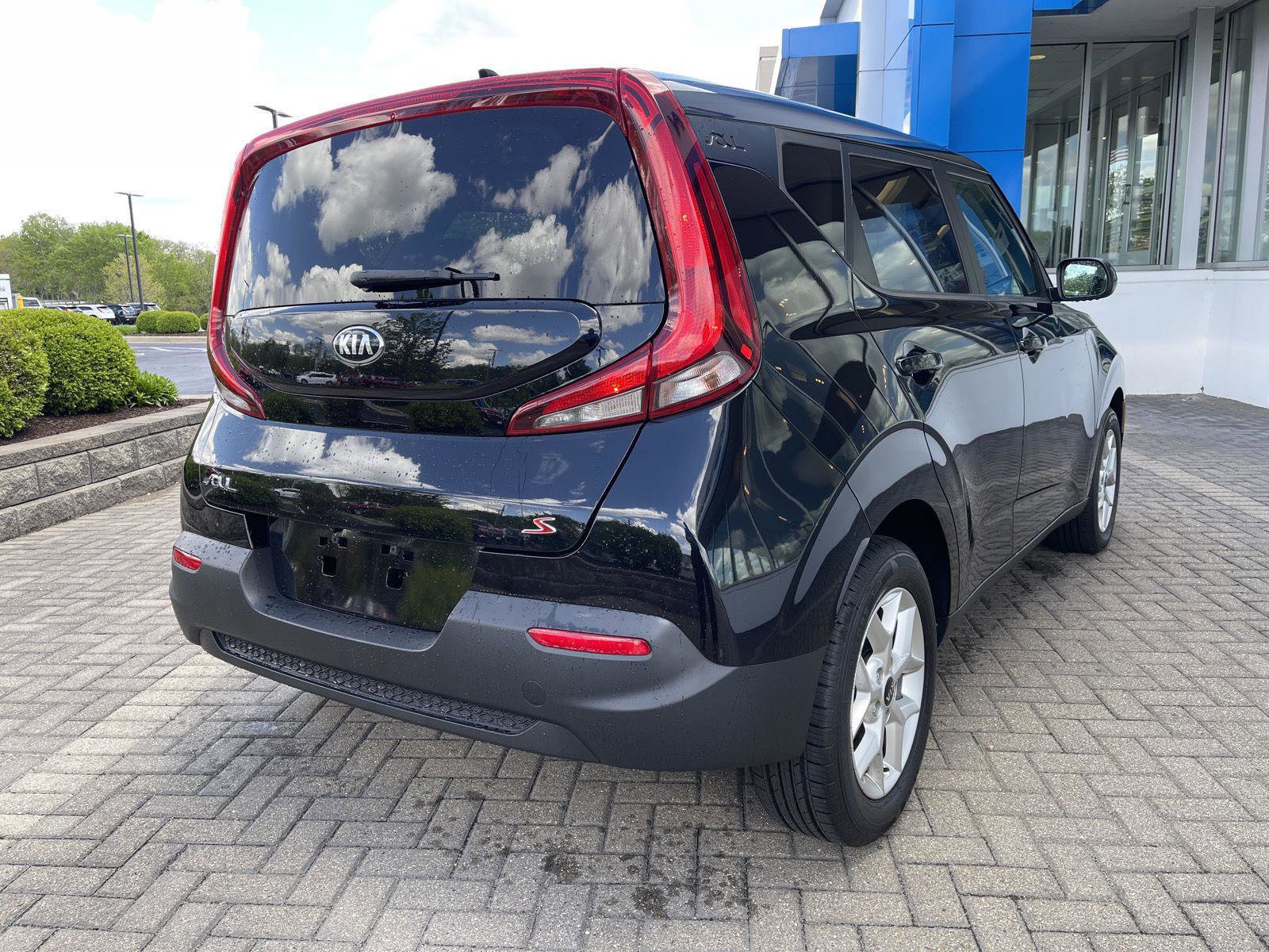 Used 2021 Kia Soul S FWD image 5