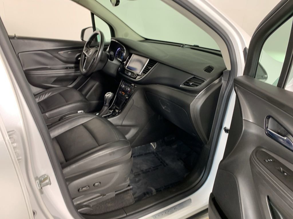 Used 2017 Buick Encore Essence w/ Experience Buick Package FWD image 36