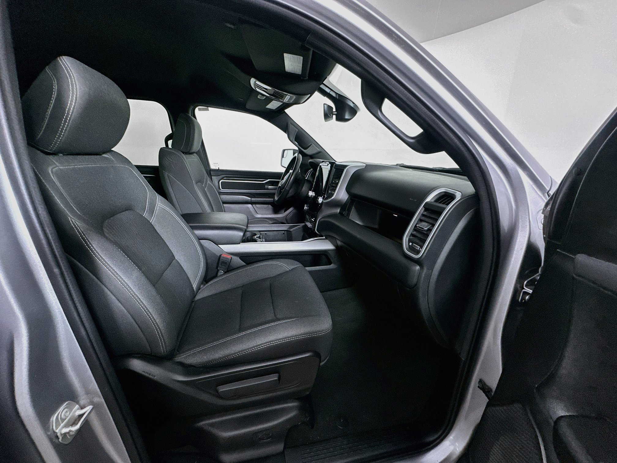 Used 2023 RAM 1500 Big Horn AWD/4WD image 30