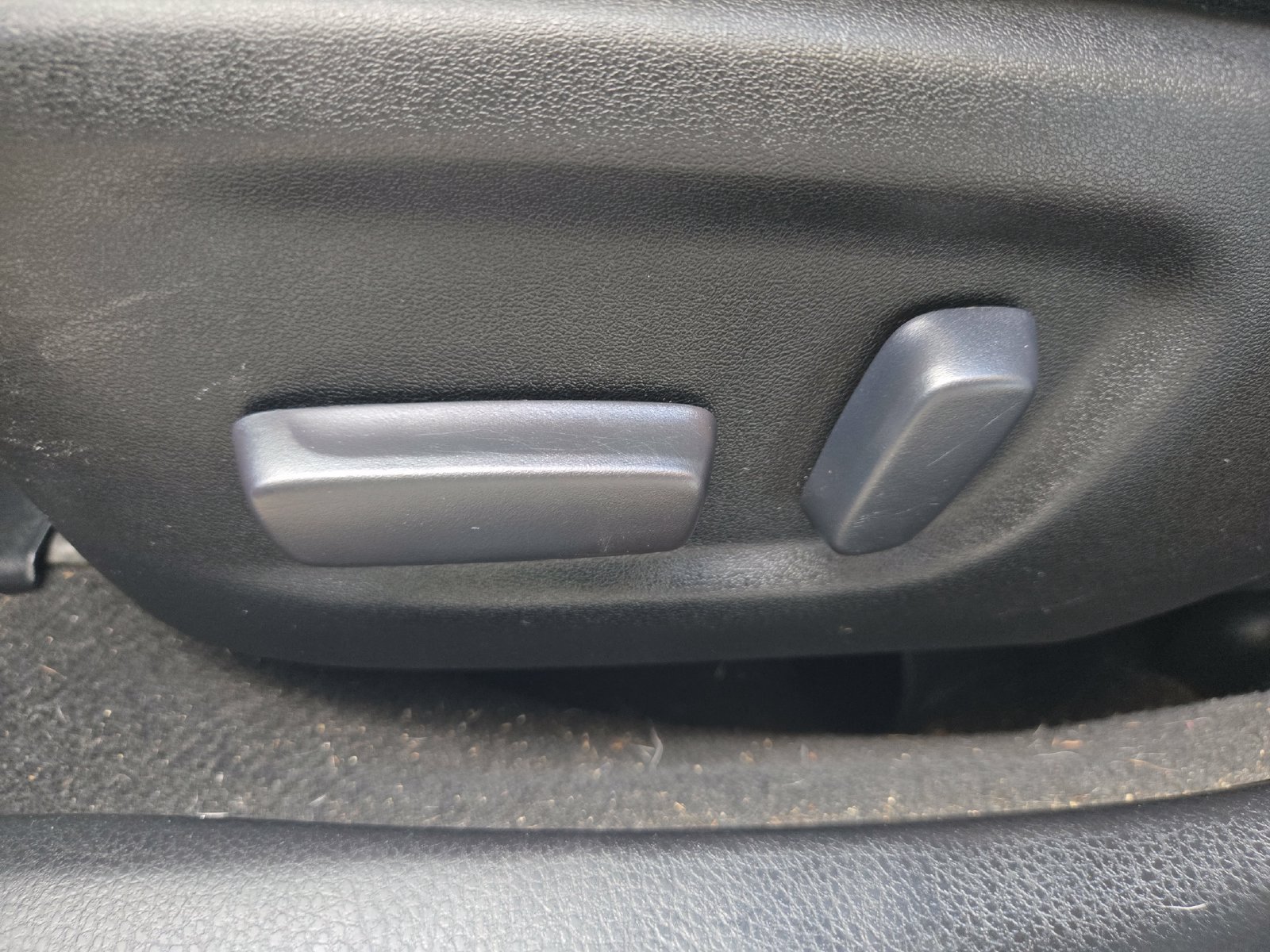 Used 2018 Toyota Corolla XSE FWD image 23
