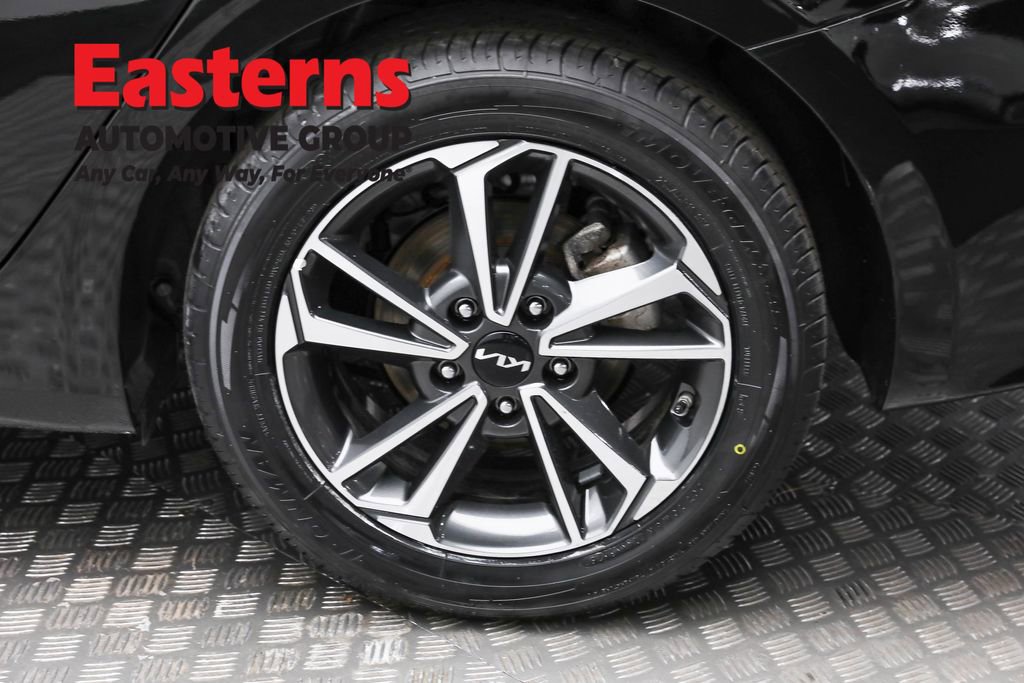 Used 2024 Kia Forte LXS image 8