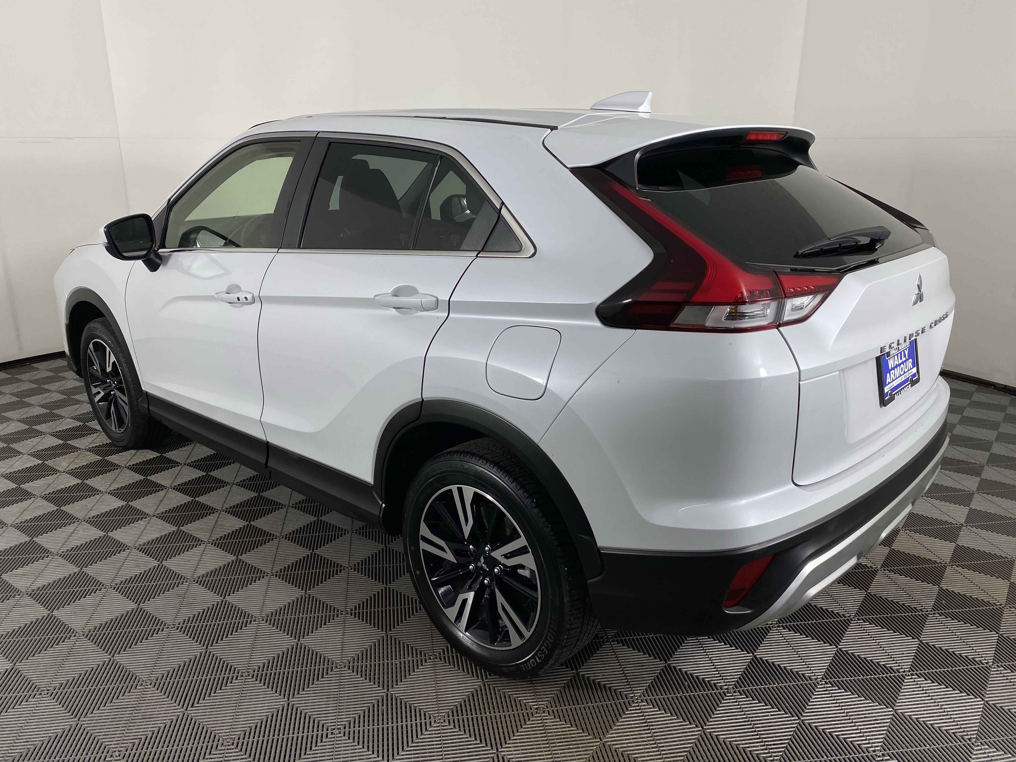 Used 2024 Mitsubishi Eclipse Cross SE image 10