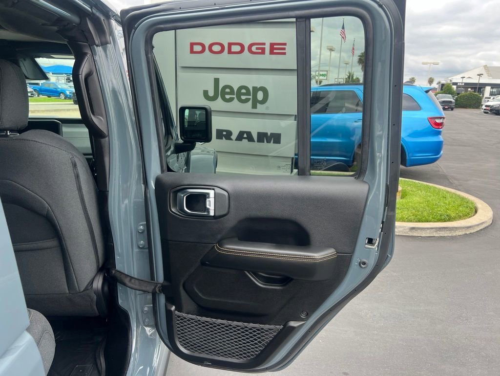 Used 2025 Jeep Wrangler Backcountry 4xe AWD/4WD image 34