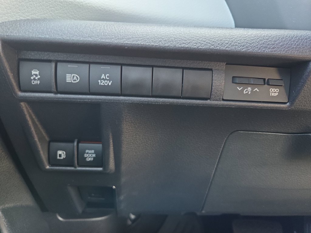 Used 2025 Toyota Sienna XLE w/ XLE Plus Package AWD/4WD image 28
