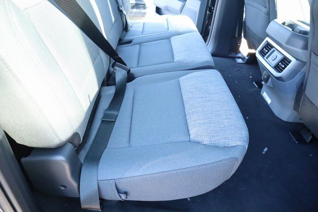 New 2026 Ford F250 XLT w/ FX4 Off-Road Package image 13