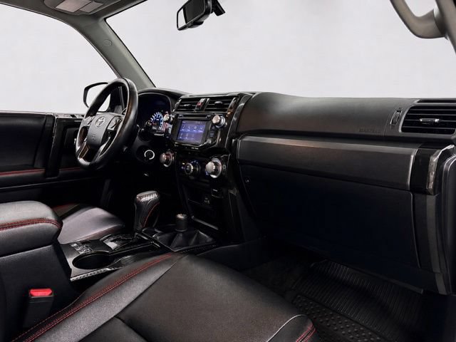 Used 2018 Toyota 4Runner TRD Off-Road Premium AWD/4WD image 15