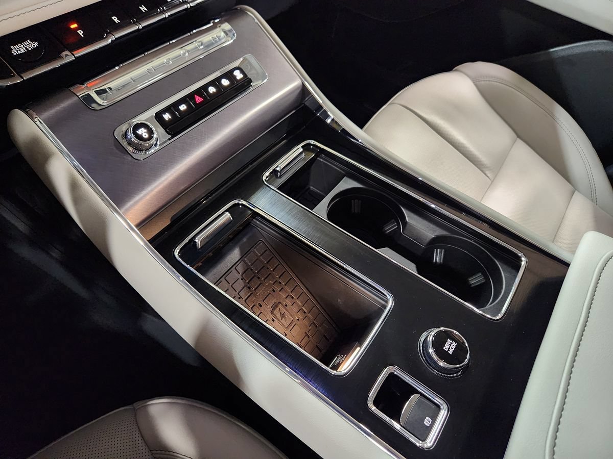 Used 2025 Lincoln Aviator 2WD image 39