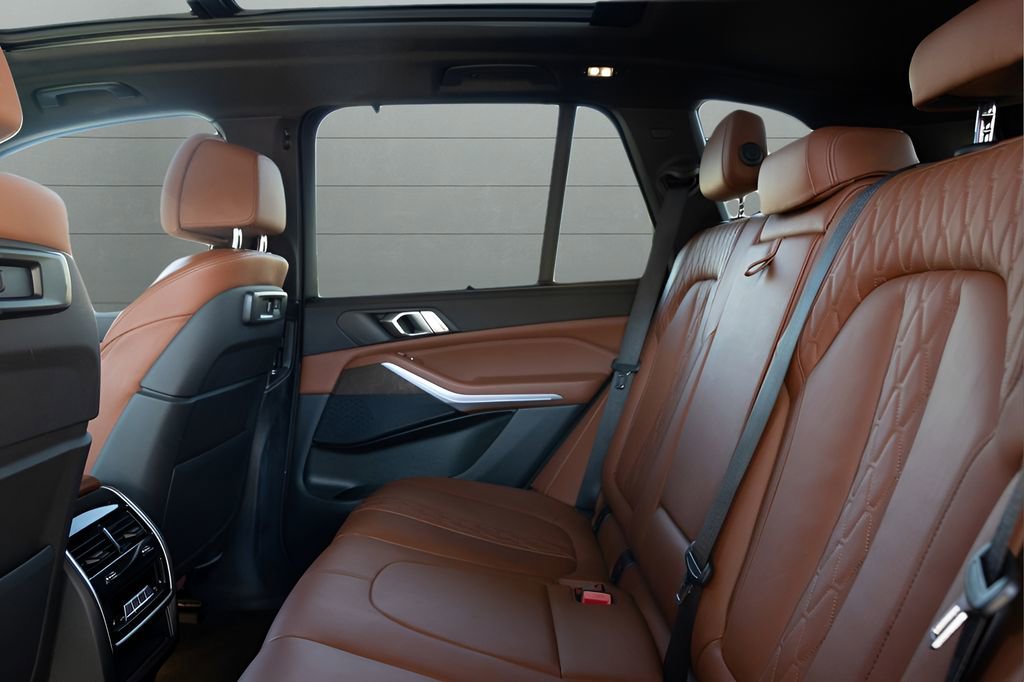 Used 2022 BMW X5 xDrive40i w/ M Sport Package AWD/4WD image 58