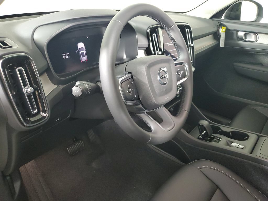 New 2026 Volvo XC40 B4 Core w/ Protection Package Premier FWD image 24
