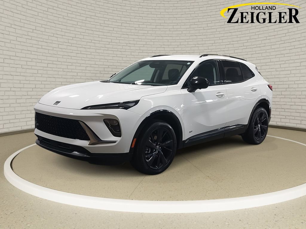 Used 2024 Buick Envision Sport Touring image 1