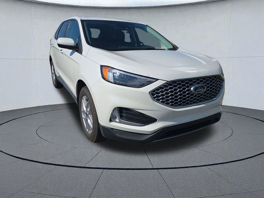 Used 2023 Ford Edge SEL w/ Convenience Package AWD/4WD image 9