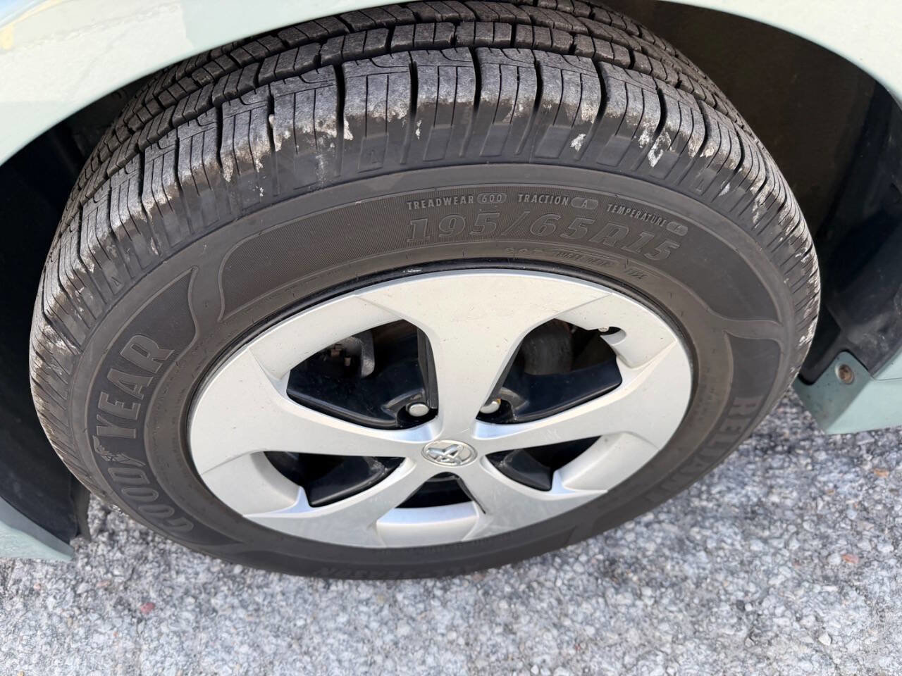 Used 2013 Toyota Prius Three image 9