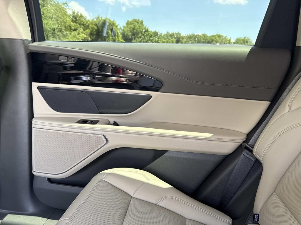 Certified 2024 Lincoln Nautilus Premier AWD/4WD image 15