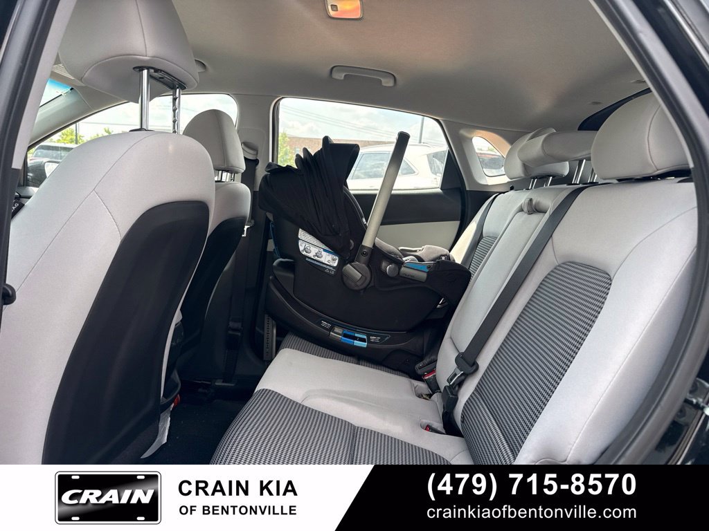Used 2023 Hyundai Kona SE w/ Cargo Package AWD/4WD image 12
