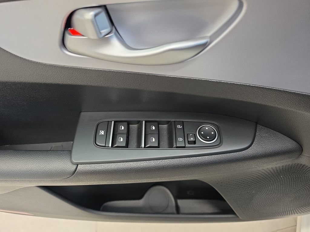 Certified 2024 Kia Forte LXS w/ LXS Technology Package FWD image 18