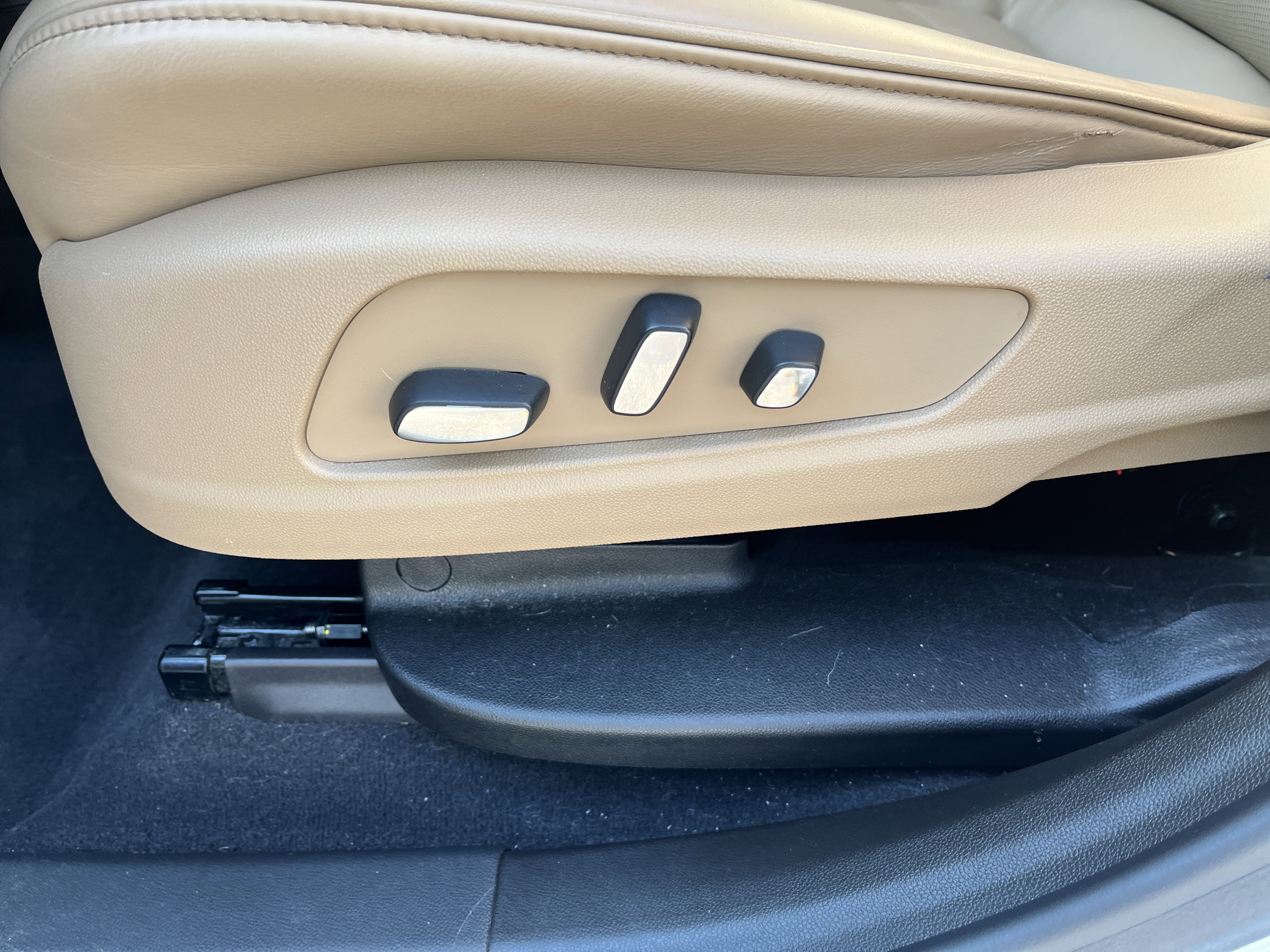 Used 2024 Cadillac XT6 Premium Luxury w/ Platinum Package image 10