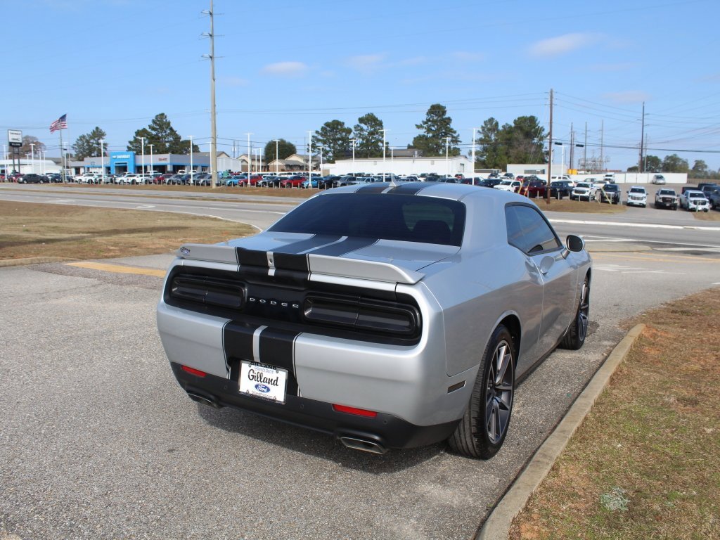 Used 2022 Dodge Challenger R/T w/ Plus Package image 15