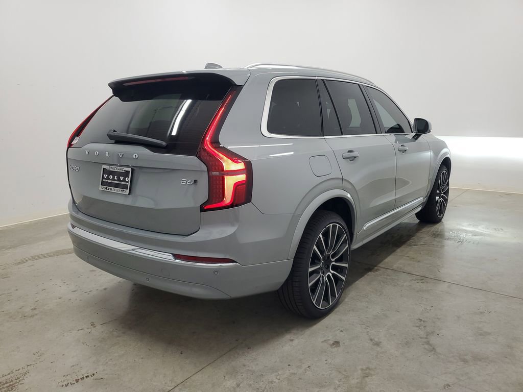 New 2025 Volvo XC90 B6 Core w/ Climate Package image 5