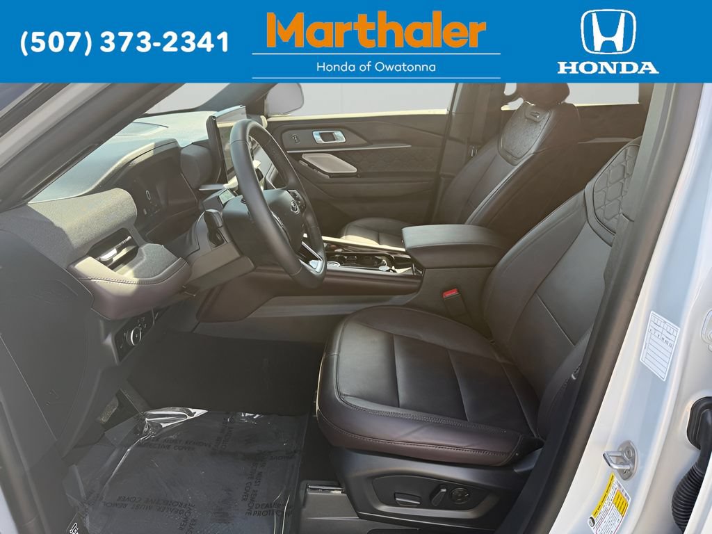 Used 2026 Ford Explorer Platinum w/ LUX Leather Package AWD/4WD image 9