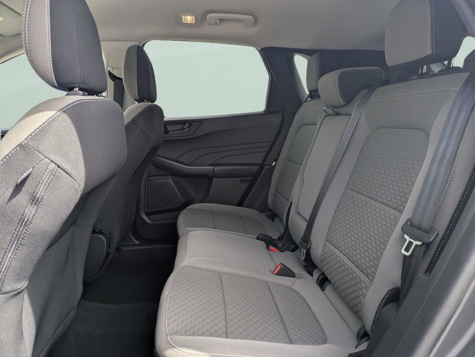 Used 2022 Ford Escape SE w/ SE Sport Appearance Package FWD image 18