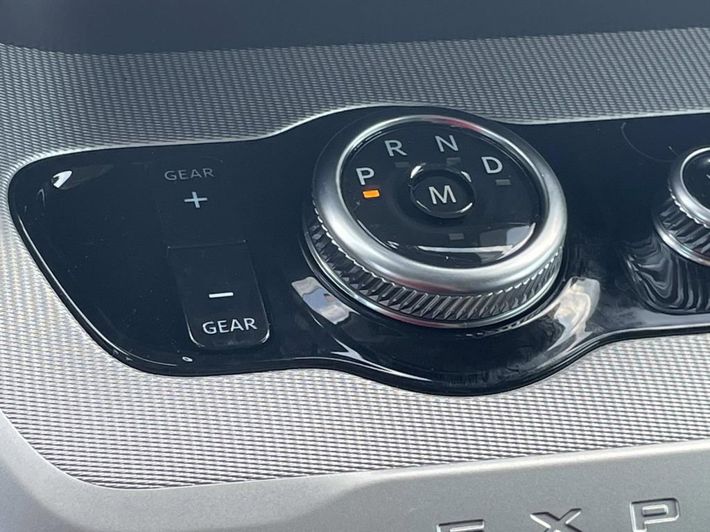 Used 2026 Ford Expedition Active image 28