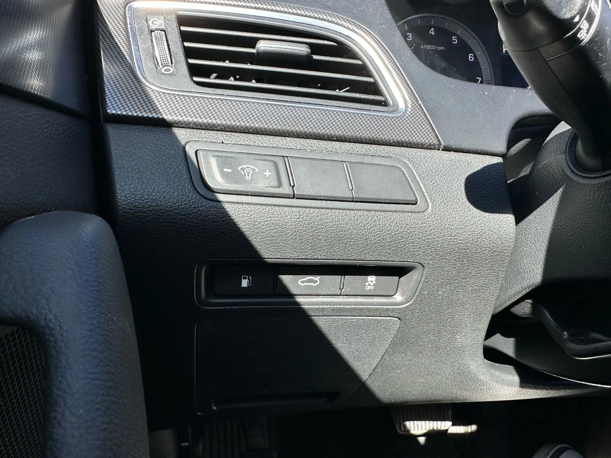 Used 2017 Hyundai Sonata Sport w/ Value Edition Package 02 image 38