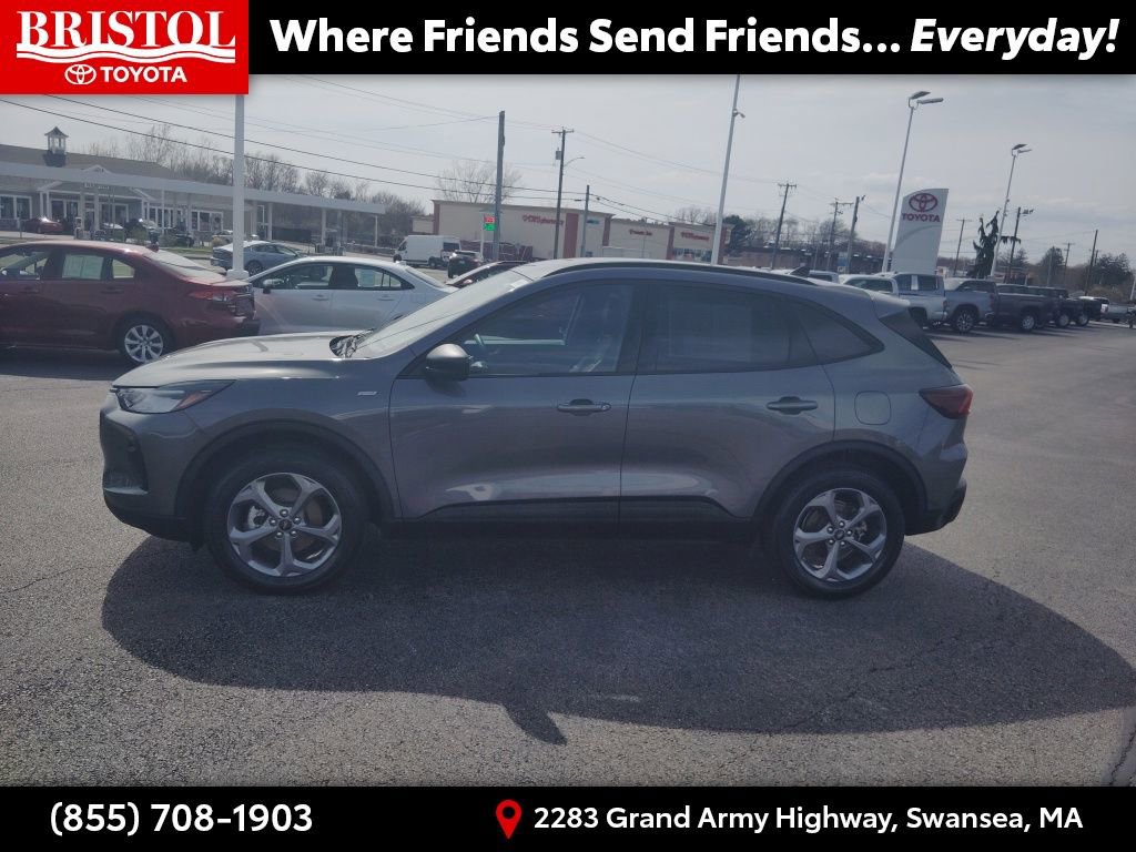 Used 2025 Ford Escape ST-Line image 4