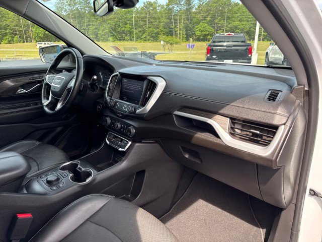 Used 2023 GMC Terrain SLT w/ Tech Package image 10