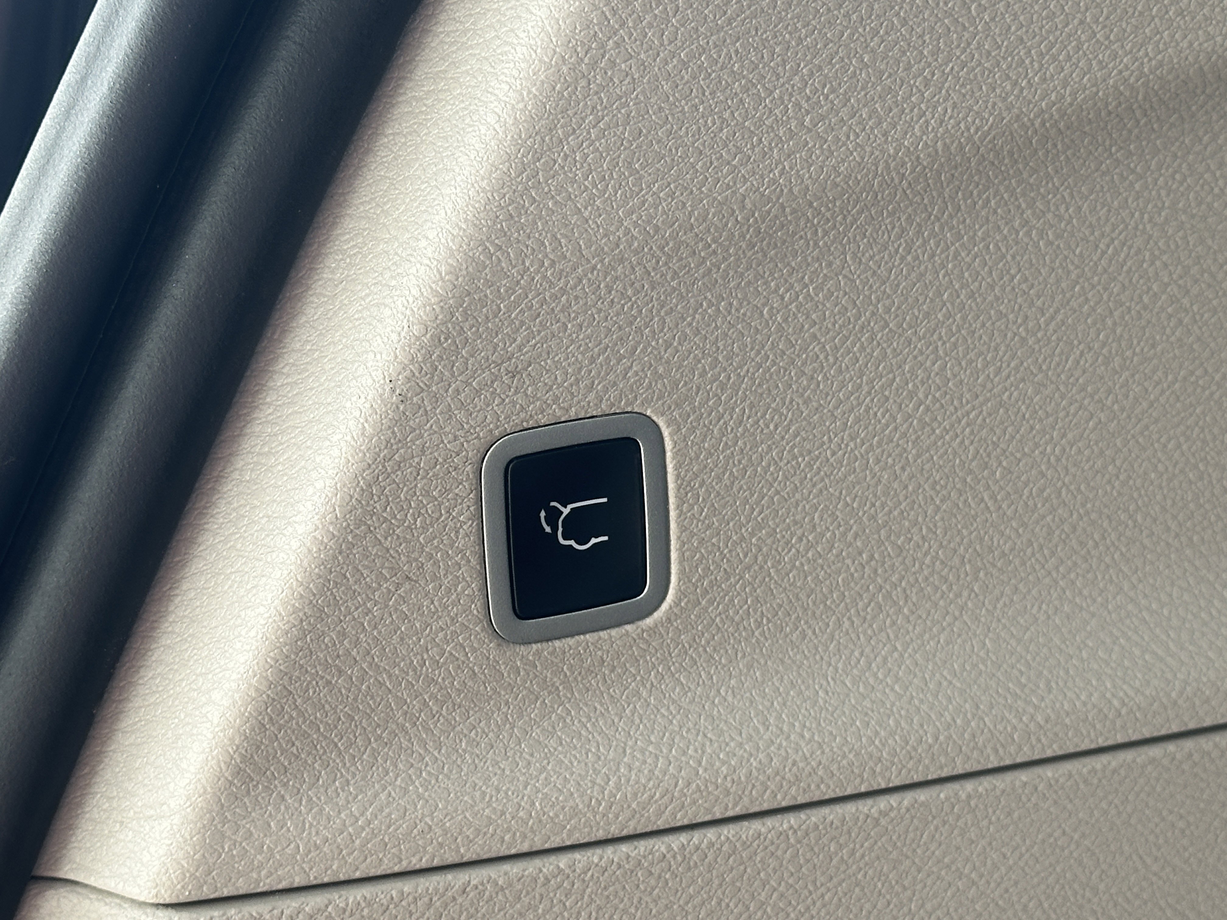 Used 2021 Chrysler Pacifica Touring-L image 12