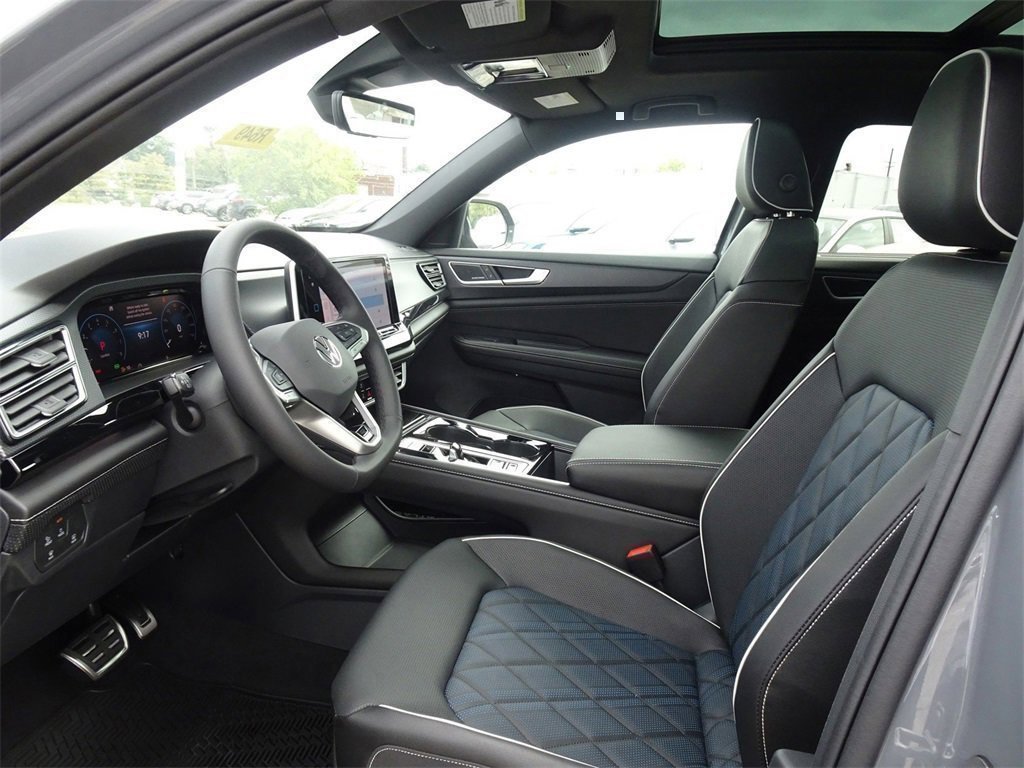 New 2024 Volkswagen Atlas Cross Sport SEL Premium R-Line image 9