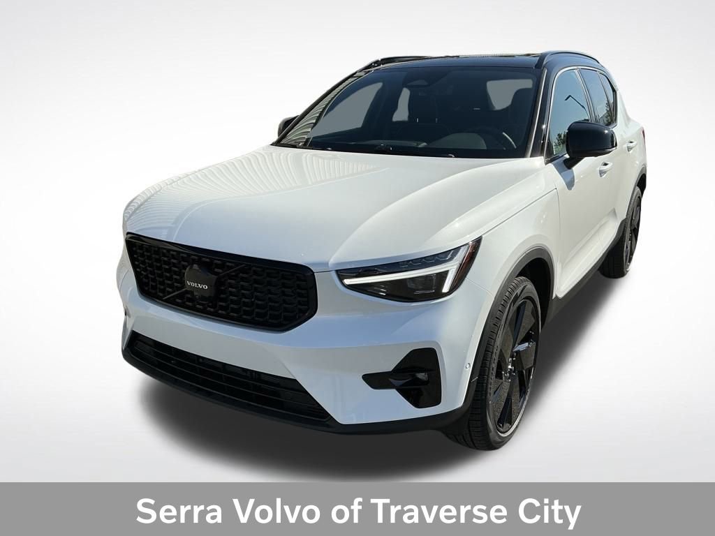 New 2026 Volvo XC40 B5 Ultra w/ Climate Package